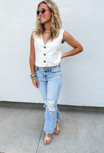 Load image into Gallery viewer, Hailey Distressed Crop Jean