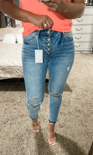 Load image into Gallery viewer, Sunney Skinny Jean