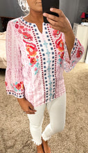 Load image into Gallery viewer, 3/4 Sleeve Floral Top