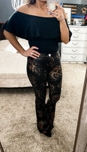 Load image into Gallery viewer, Pretty Hot Pants- Snake Print